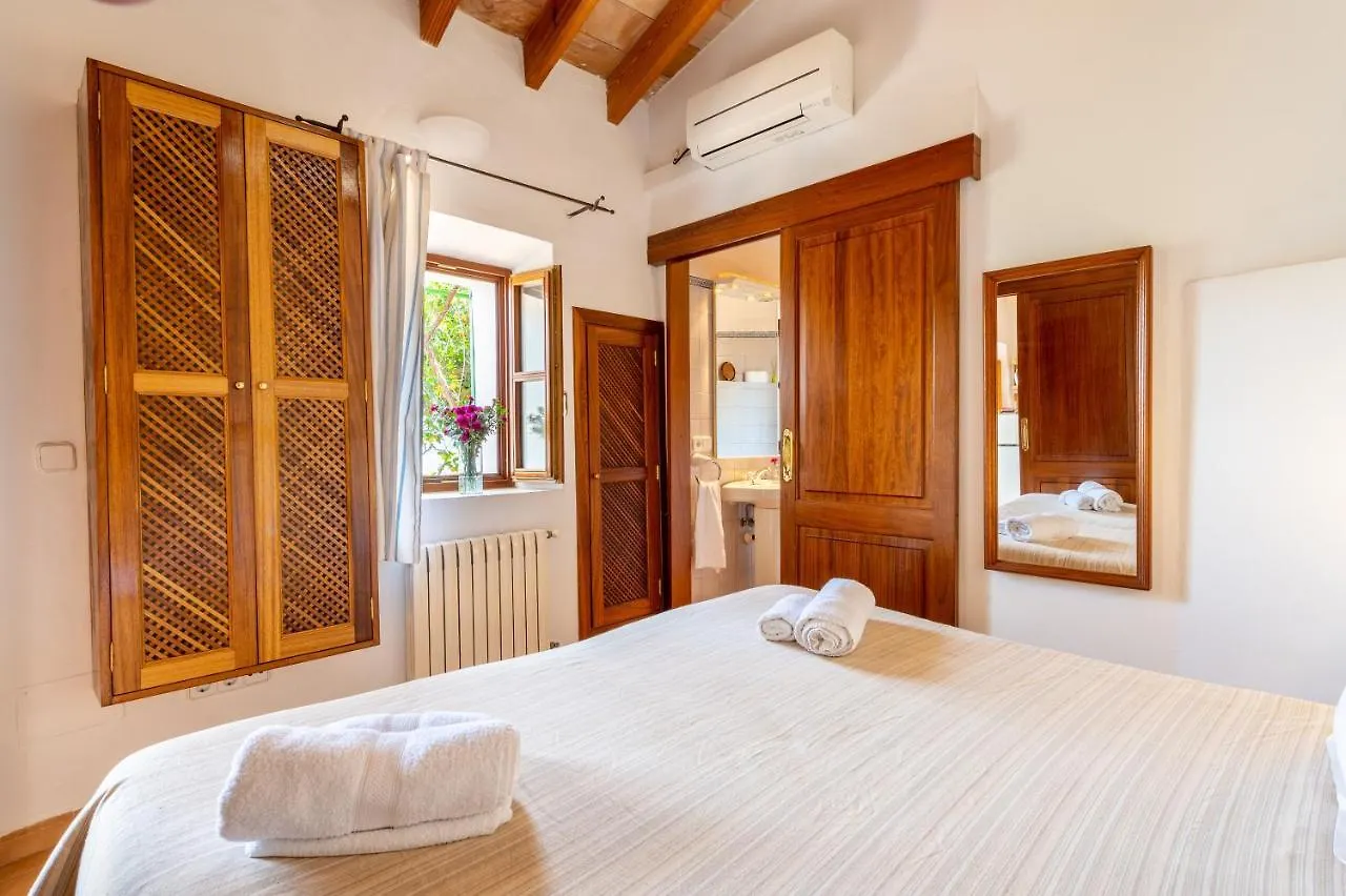 Can Costurer Soller Holiday home